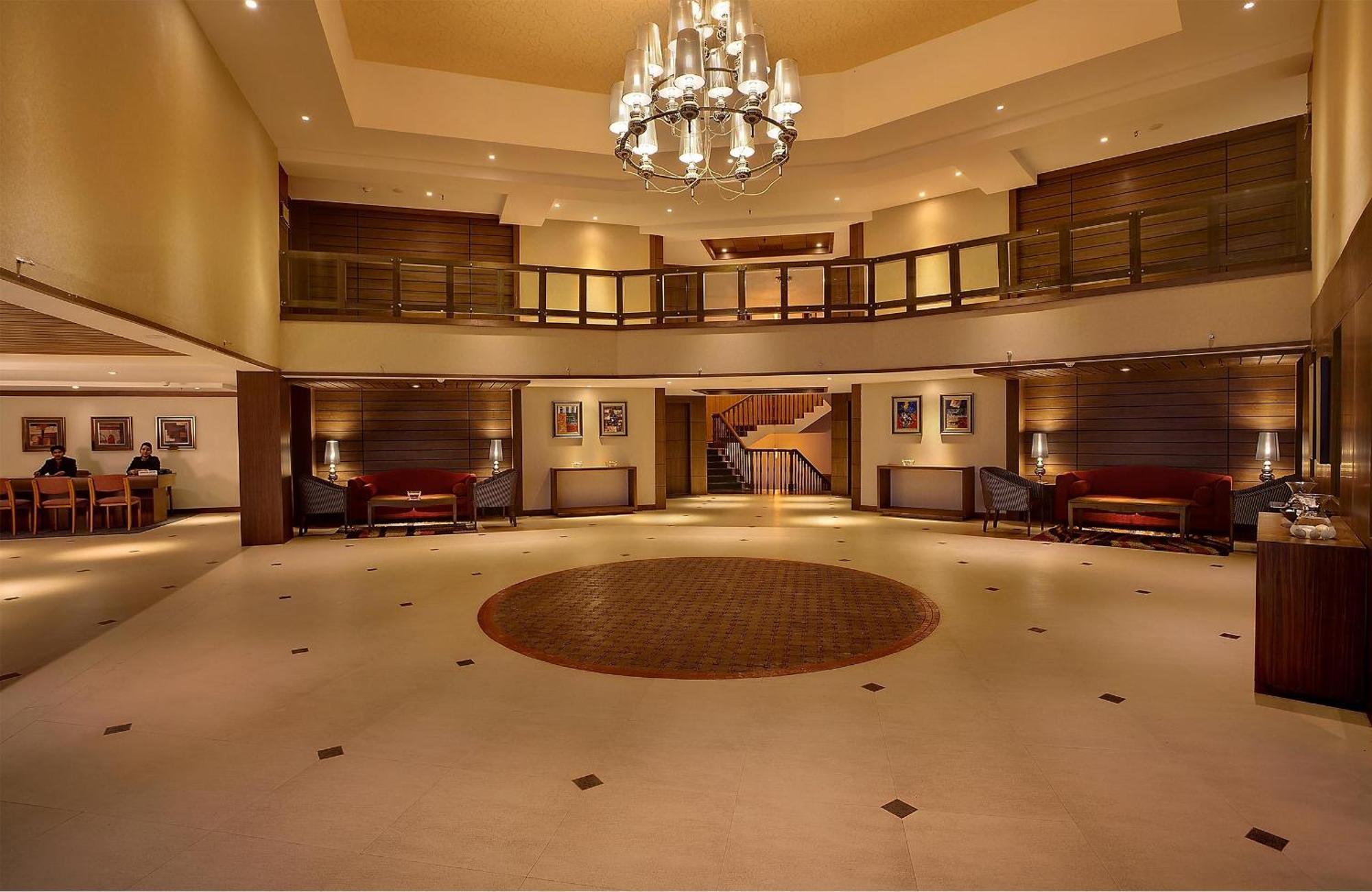 Sinclairs Retreat Ooty Hotel Bagian luar foto
