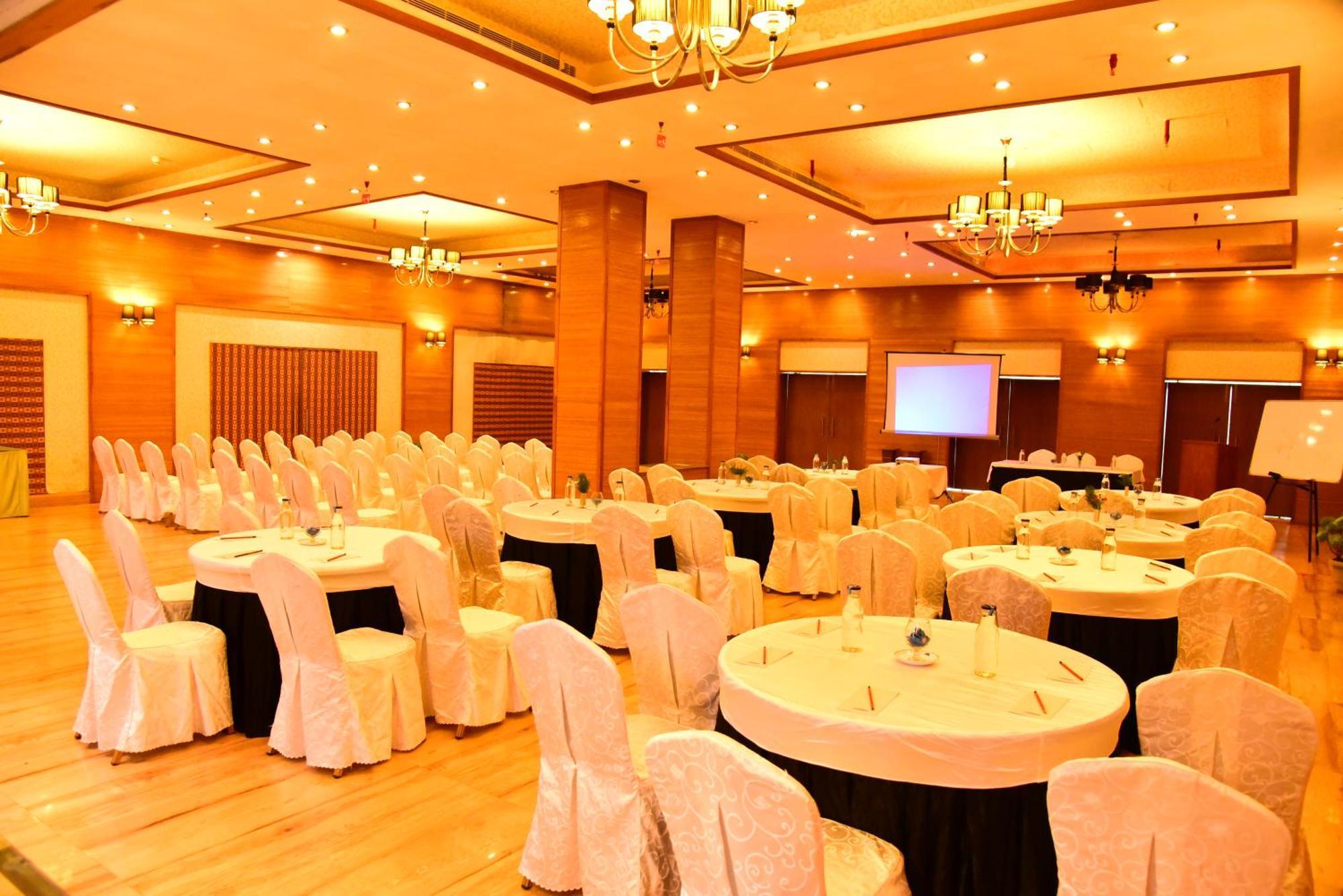 Sinclairs Retreat Ooty Hotel Bagian luar foto