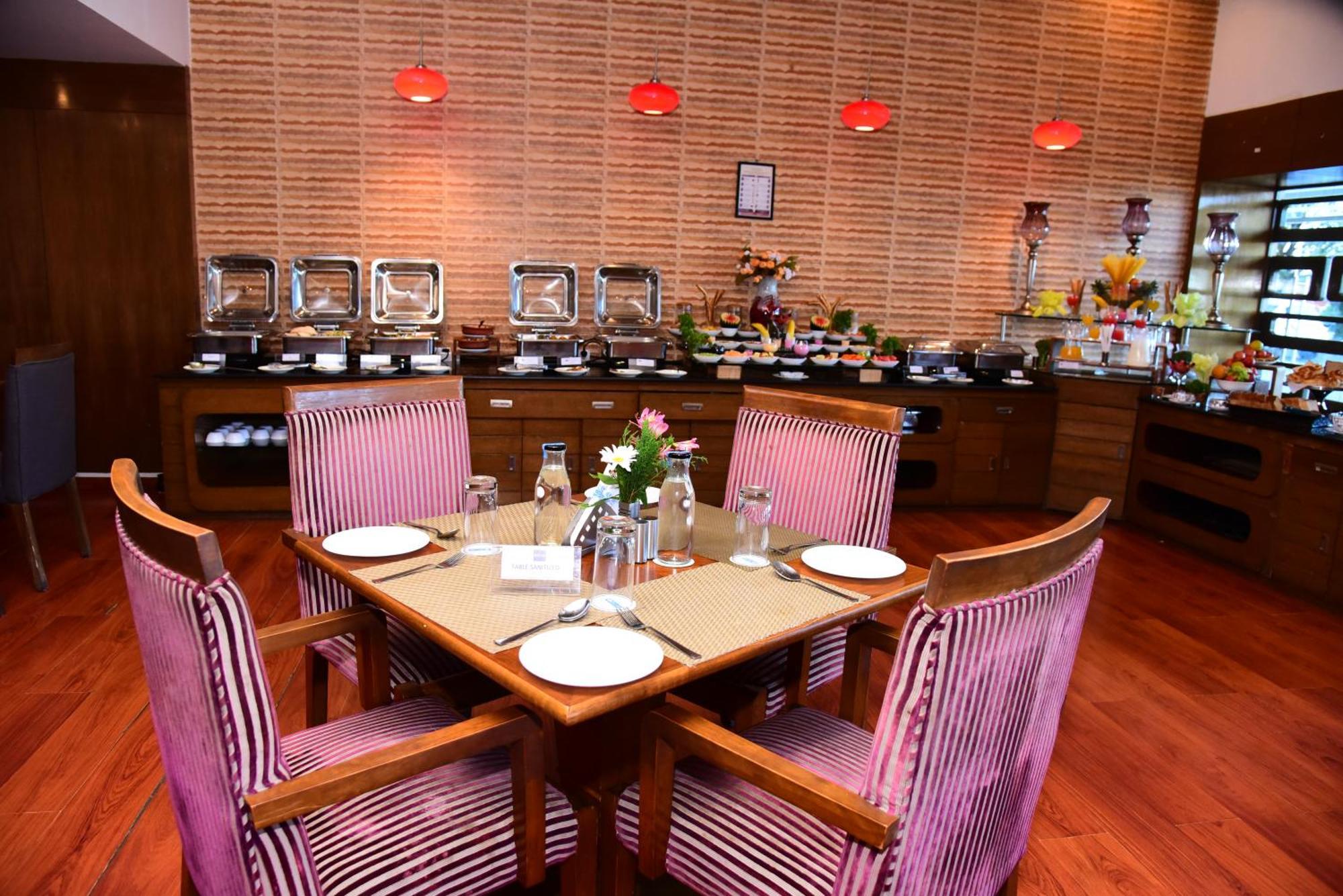 Sinclairs Retreat Ooty Hotel Bagian luar foto